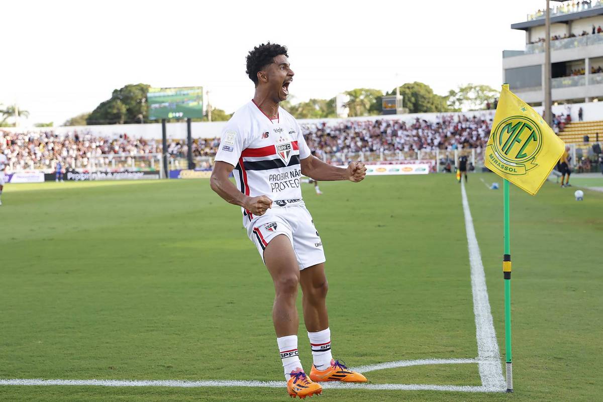 Pedro Lima comemora o gol do São Paulo contra o Mirassol